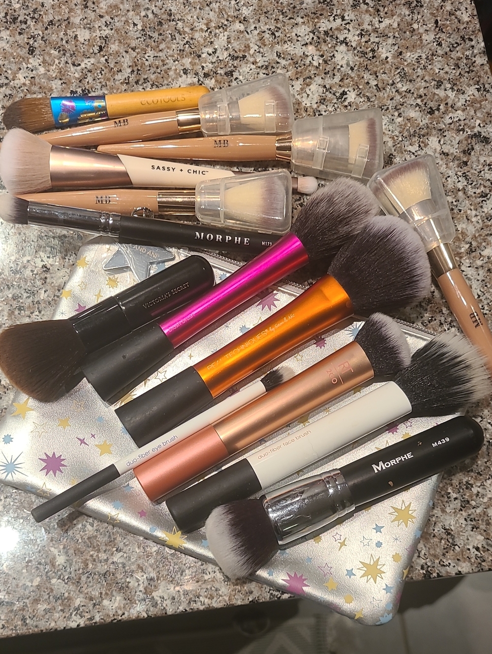 Mixed Brand of Makeup Brush